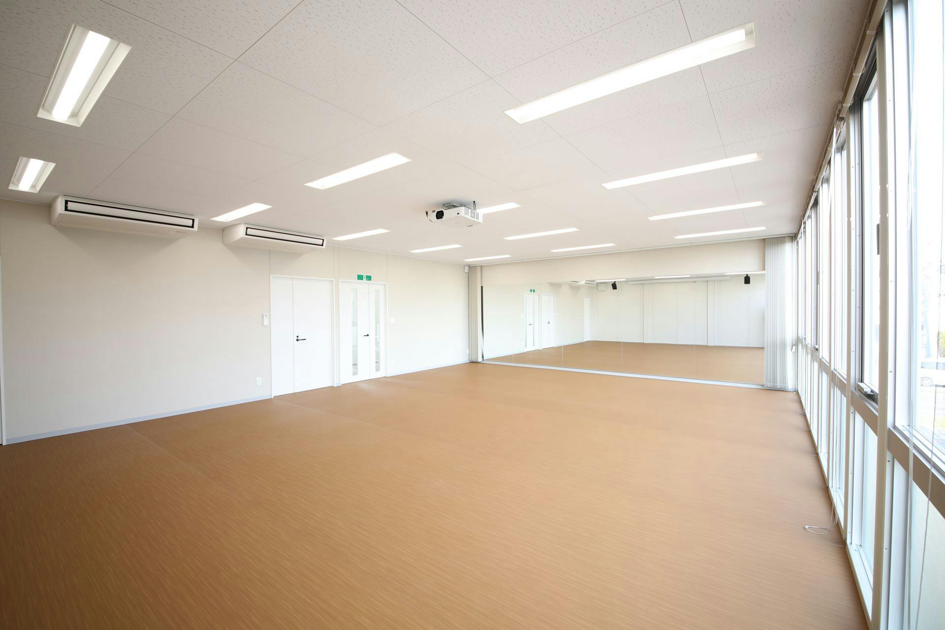 【茨城県つくば市】自主企画マルシェやワークショップに最適なお手頃価格のレンタルスペース「Meeting2」/敷地全体の貸切イベント開催も可能!