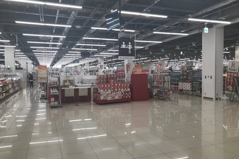 【西友 浜北店】1Fサービスカウンター前 プロモーション用途や物販、食物販のポップアップストアに最適なスーパー店内催事イベントスペースの画像6