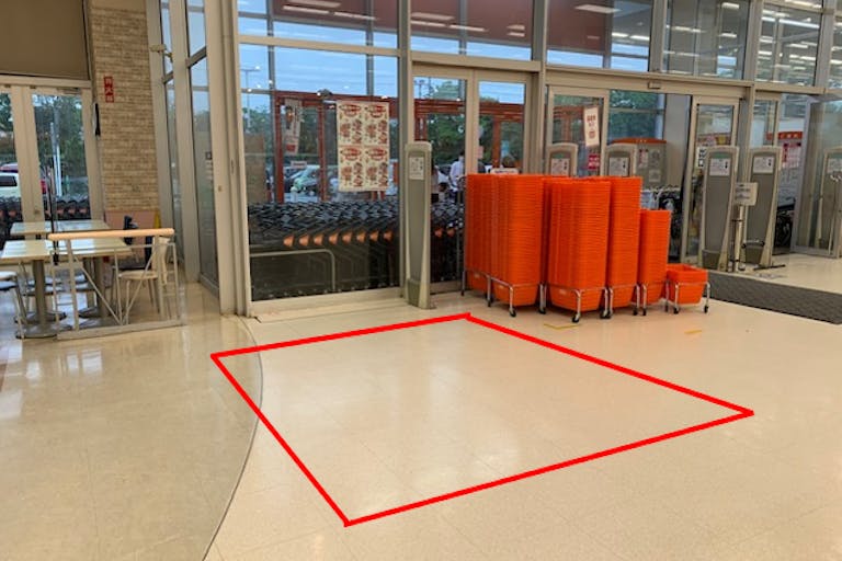 【イオンタウン天理】出張販売やポップアップストアに適した通行量の多いイベントスペース(フードコート前)の画像2