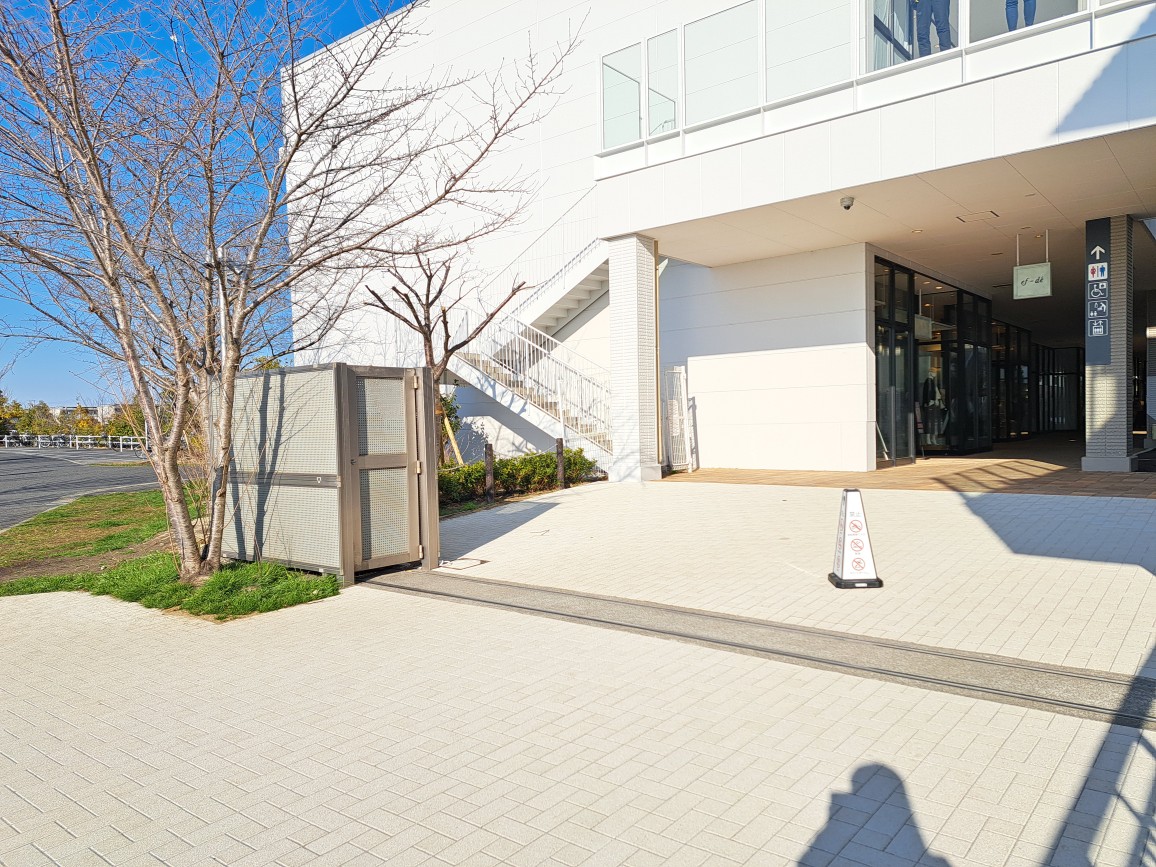 【イオンレイクタウンアウトレット】3rd Ave.1F(イネド/エフデ前)