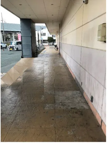 【西友　上浅田店】店舗外 軒下　キッチンカーやたこやき・たいやき・団子・焼き鳥・クレープ など販売におすすめな屋外催事イベントスペース