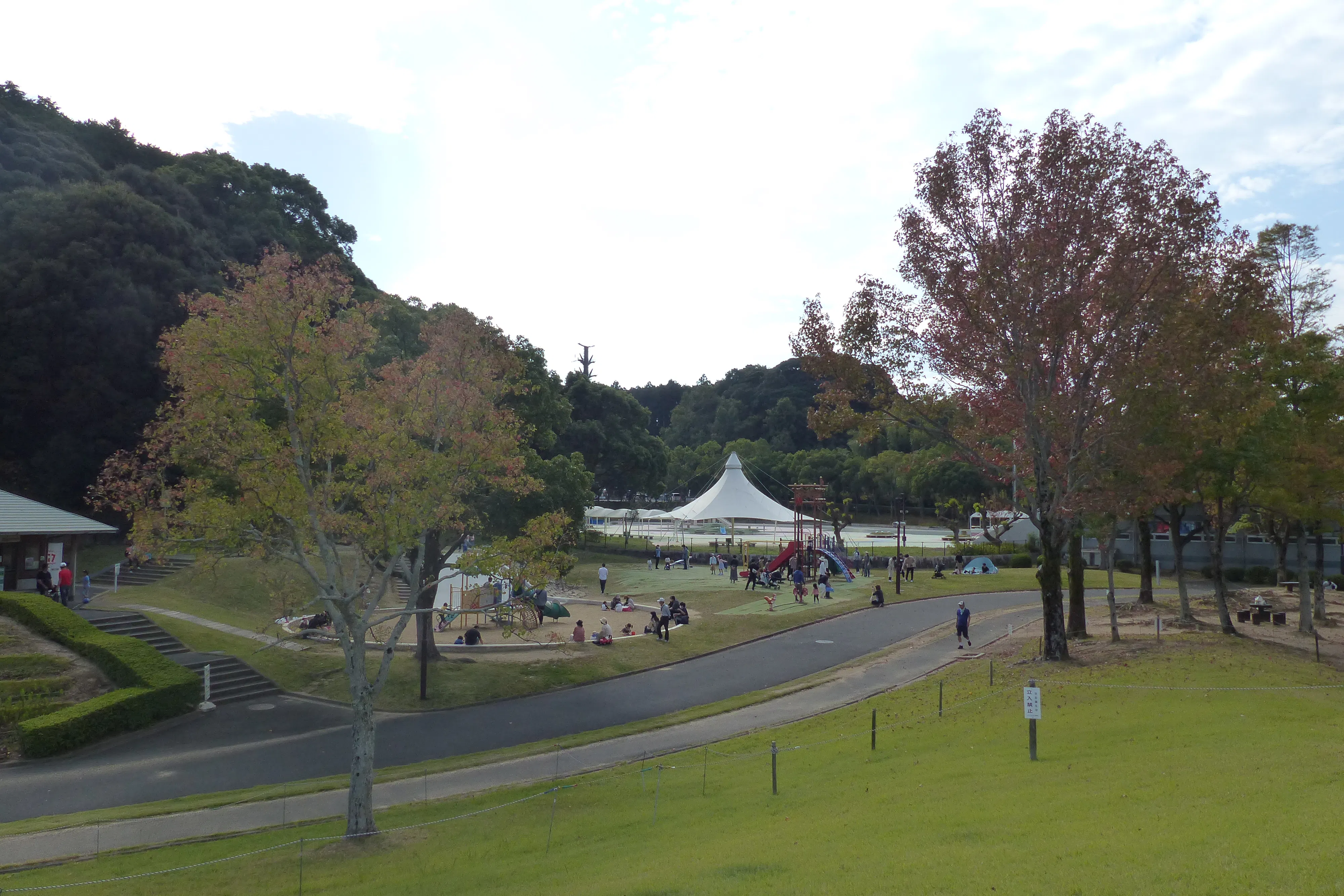 【宗像ユリックス】キッチンカーでの出店が可能なわんぱく広場前のスペース