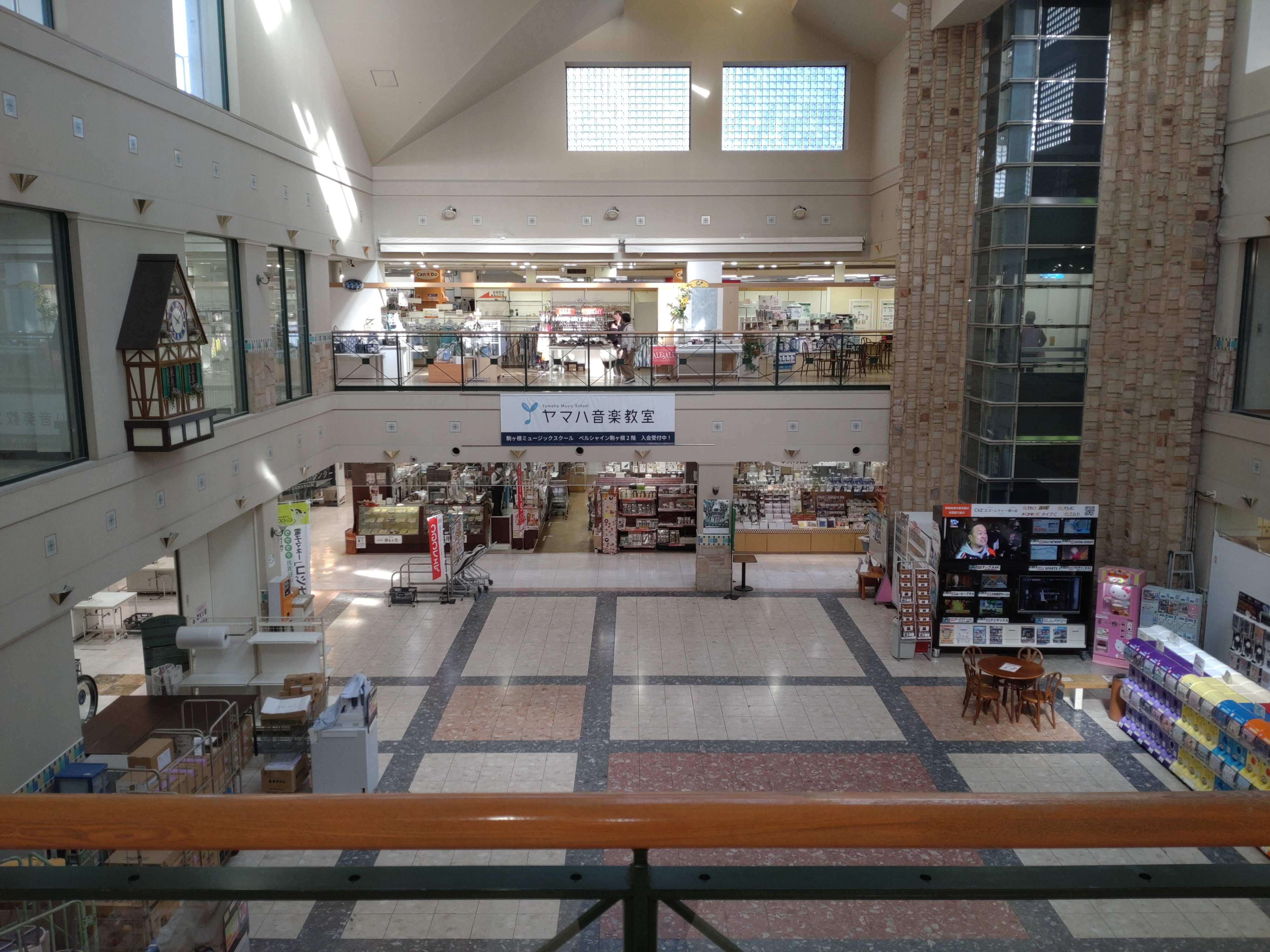 【ベルシャイン駒ヶ根店】物産展やPRイベントに最適な店内大型イベントスペース