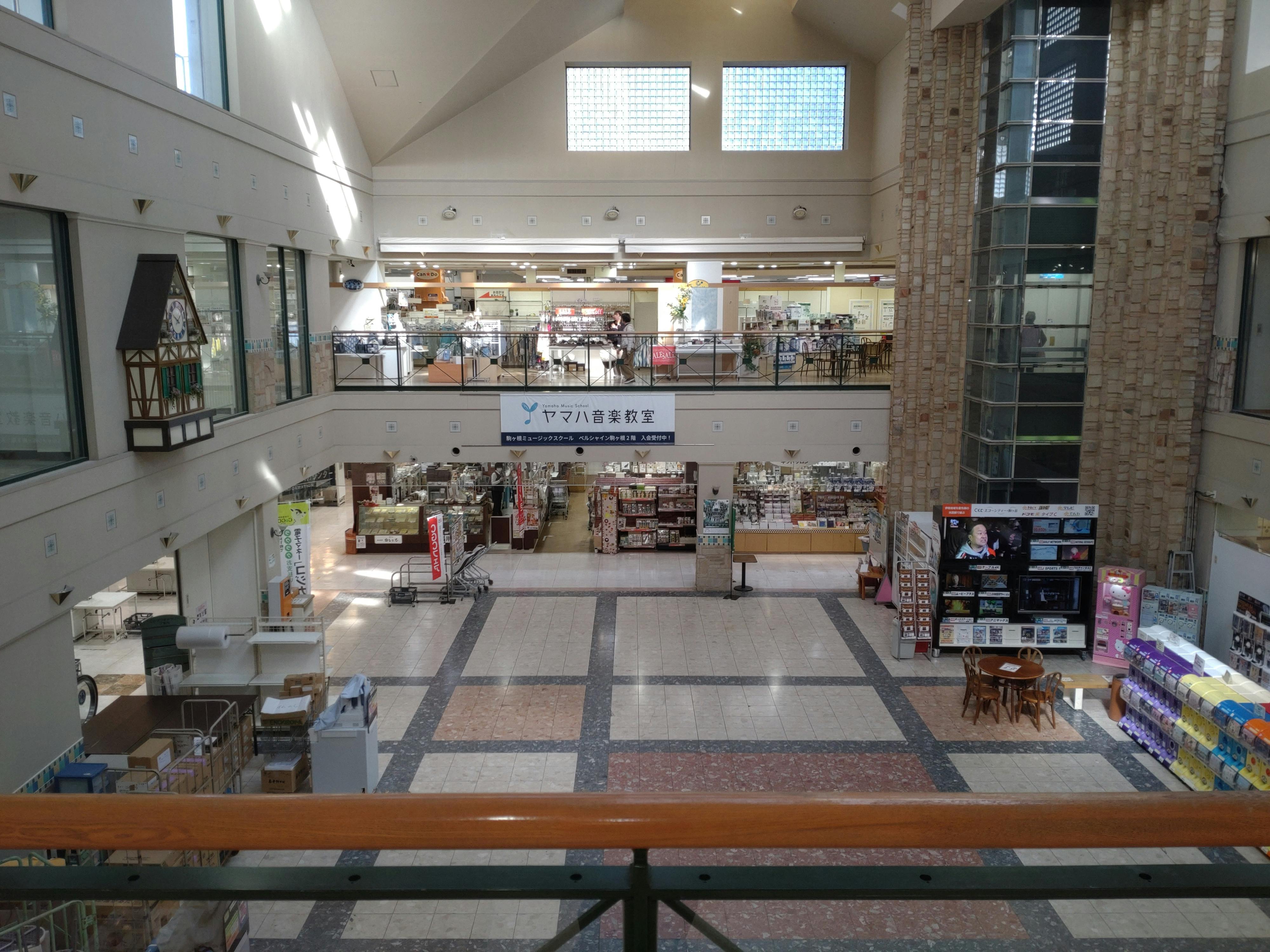 【ベルシャイン駒ヶ根店】物産展やPRイベントに最適な店内大型イベントスペースの画像