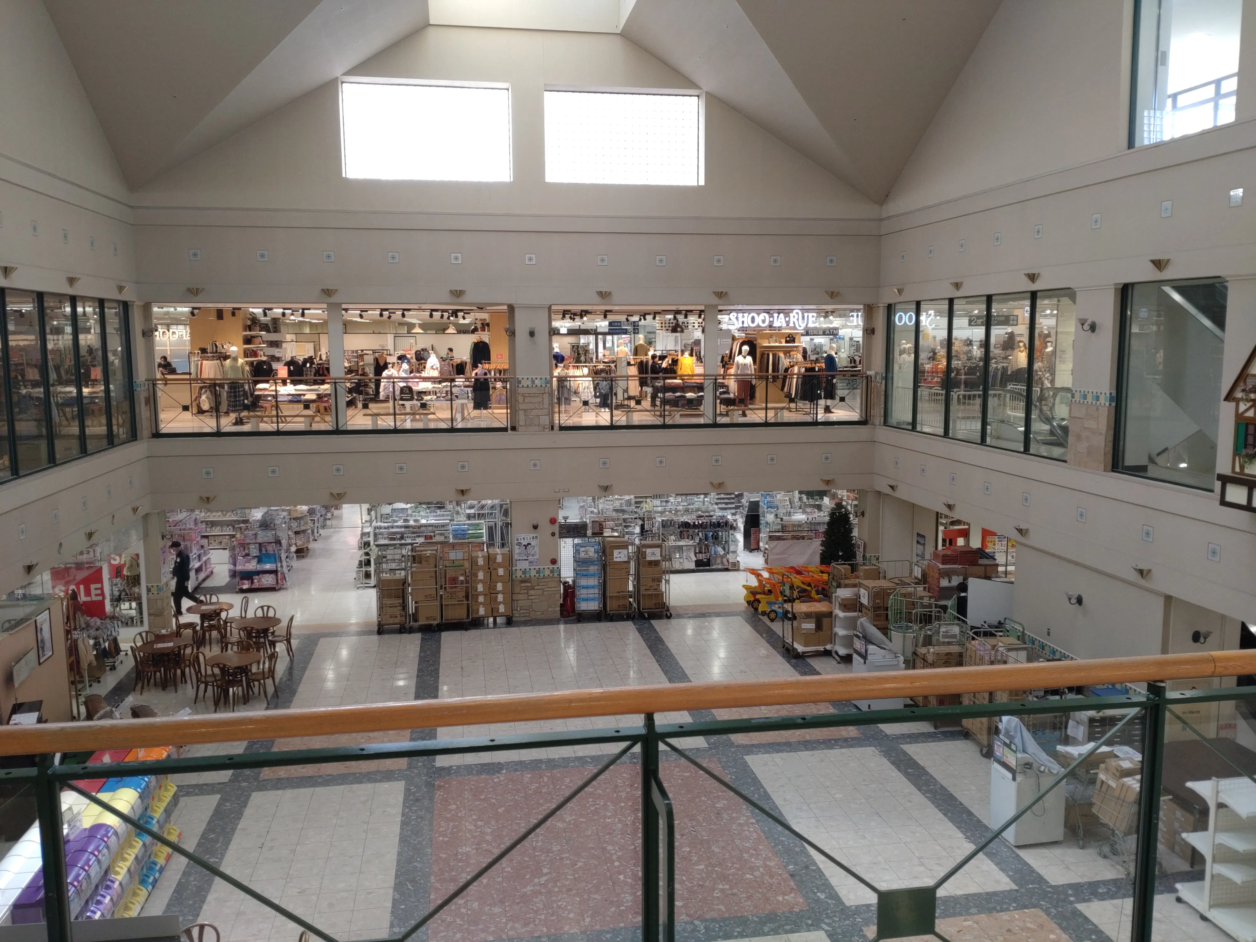 【ベルシャイン駒ヶ根店】物産展やPRイベントに最適な店内大型イベントスペース