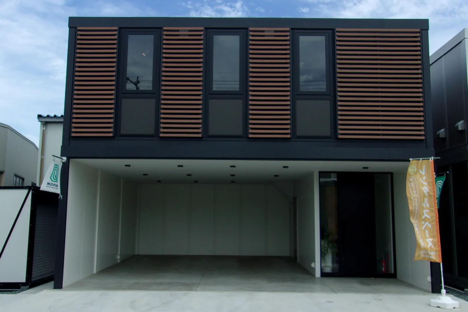 【三重県津市】自主企画マルシェやワークショップに最適なお手頃価格のレンタルスペース「Living」/敷地全体の貸切イベント開催も可能!