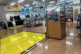 【メガセンタートライアル八千代店】食物販やPR活動に最適な「④ 店内1F・階段前」スペース(※買取催事不可)