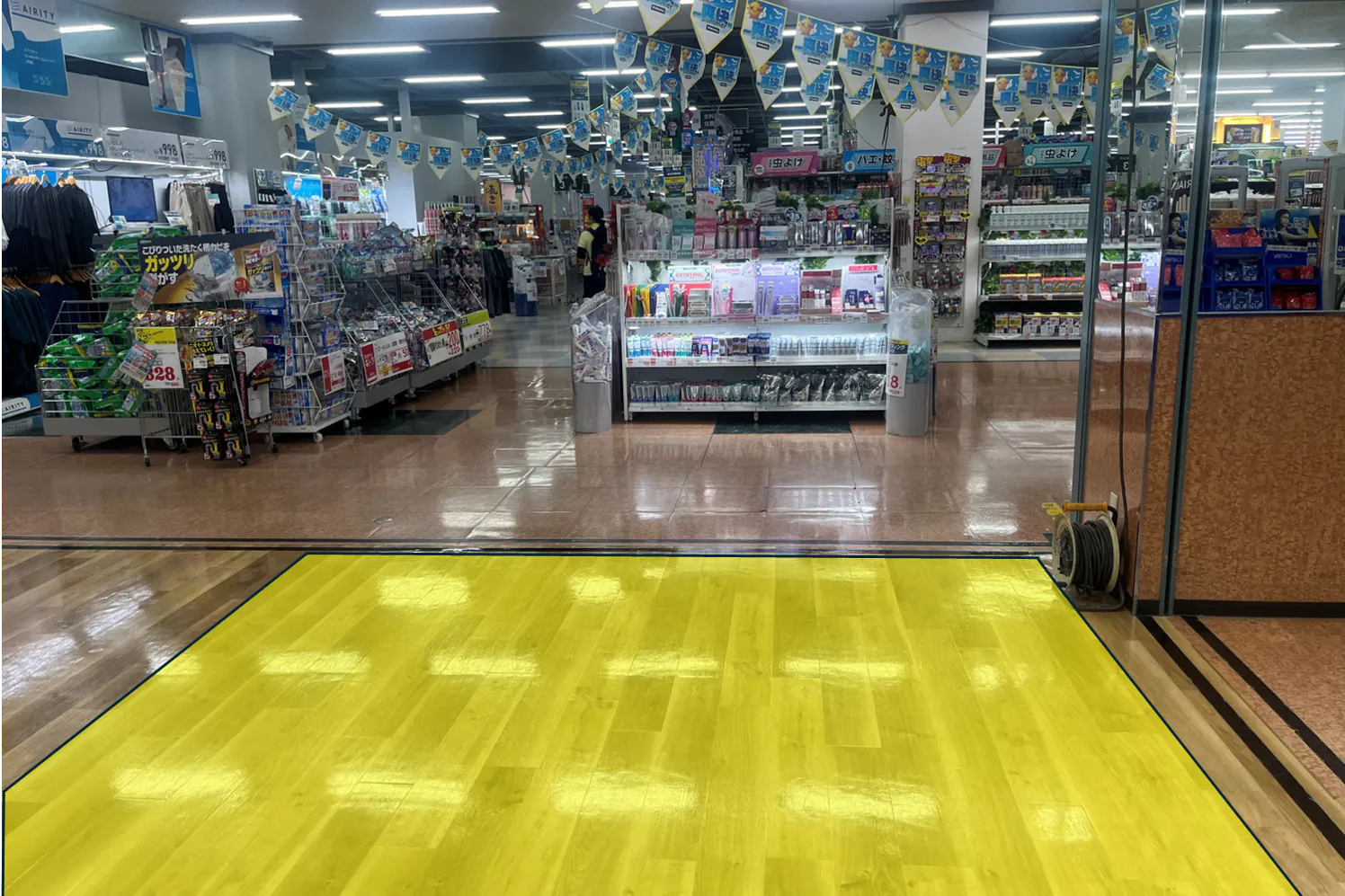 【メガセンタートライアル八千代店】食物販やPR活動に最適な「④ 店内1F・階段前」スペース(※買取催事不可)