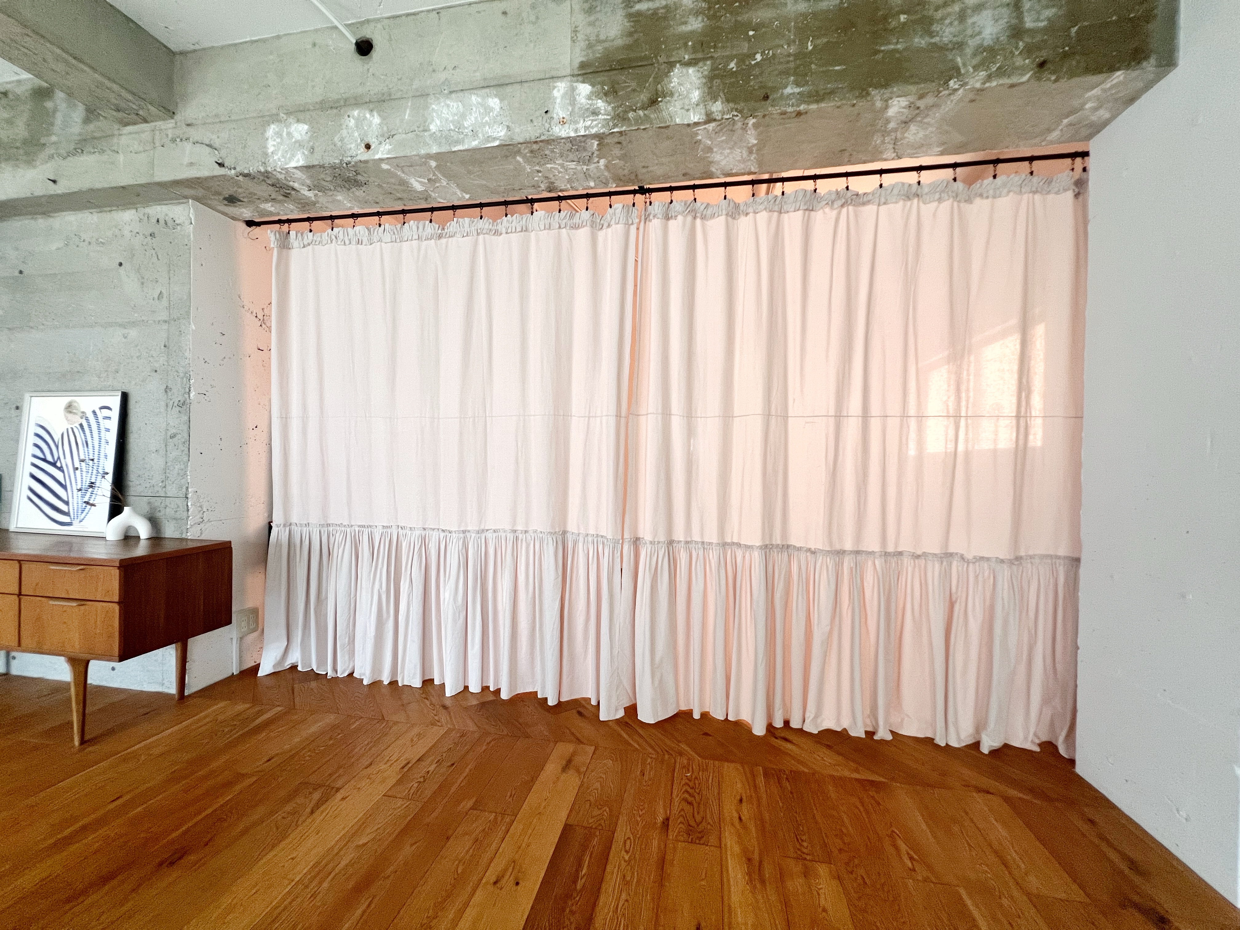 【曙橋駅A2出口より徒歩3分】ポップアップや展示会に最適な白壁、チーク床の自然光豊富なナチュラルなスペースの画像15