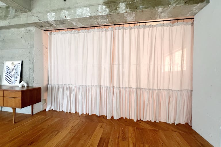 【曙橋駅A2出口より徒歩3分】ポップアップや展示会に最適な白壁、チーク床の自然光豊富なナチュラルなスペースの画像15