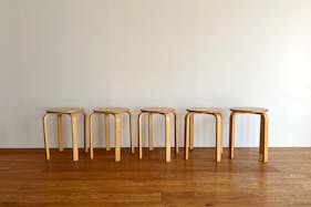 【曙橋駅A2出口より徒歩3分】ポップアップや展示会に最適な白壁、チーク床の自然光豊富なナチュラルなスペース