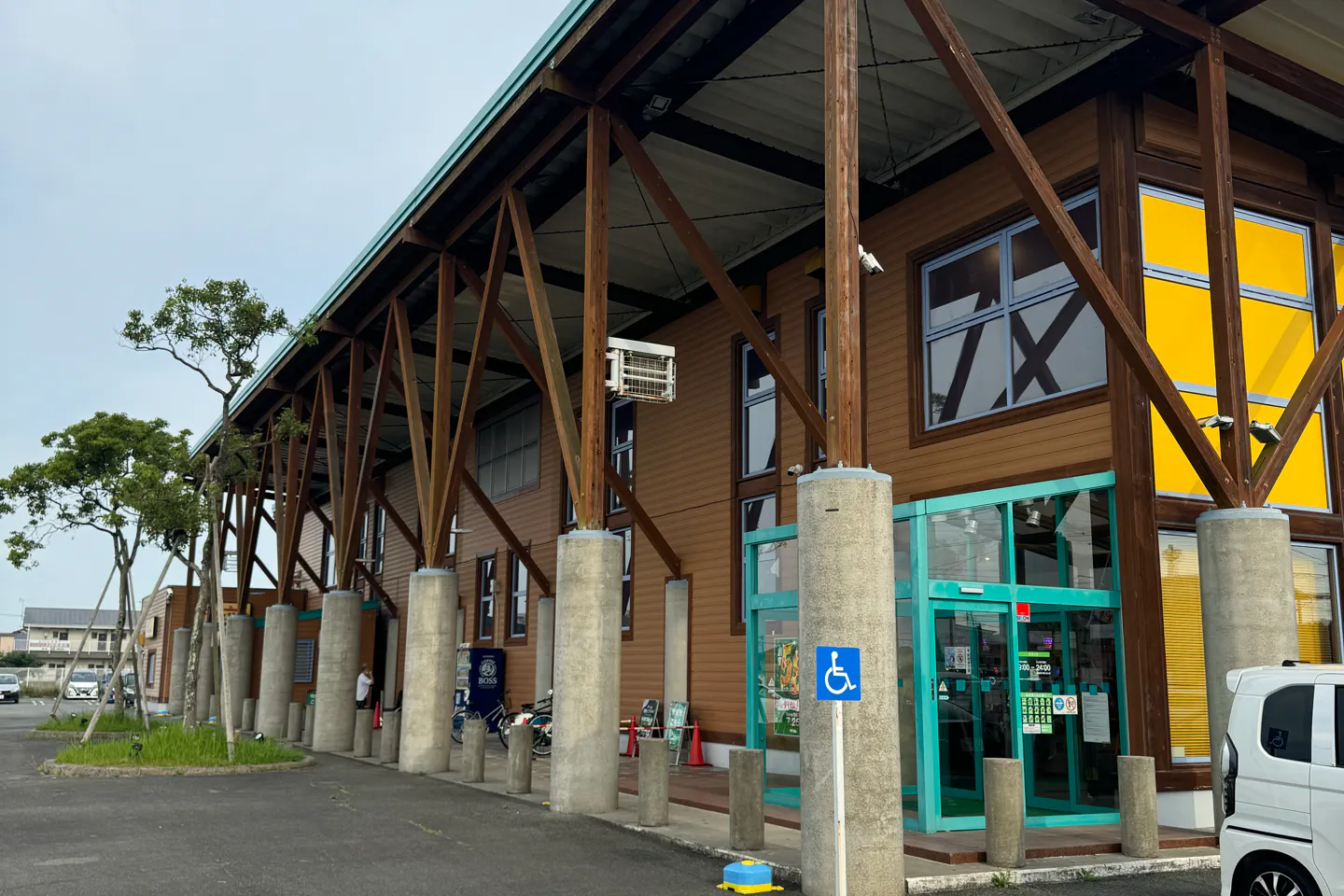 【ダイナム御薗店】キッチンカーや各種プロモーションイベントに最適なアミューズメント施設のイベントスペース