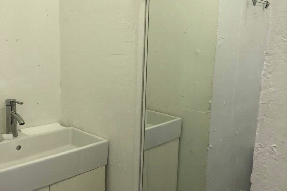 トイレ前のスぺースは試着室としてもご利用いただけます。