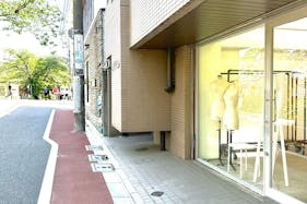 【中目黒駅4分】アパレル・ファッション関連のポップアップストアや展示会に適した目黒川沿いの貴重な路面スペース