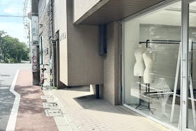 【中目黒駅4分】アパレル・ファッション関連のポップアップストアや展示会に適した目黒川沿いの貴重な路面スペース