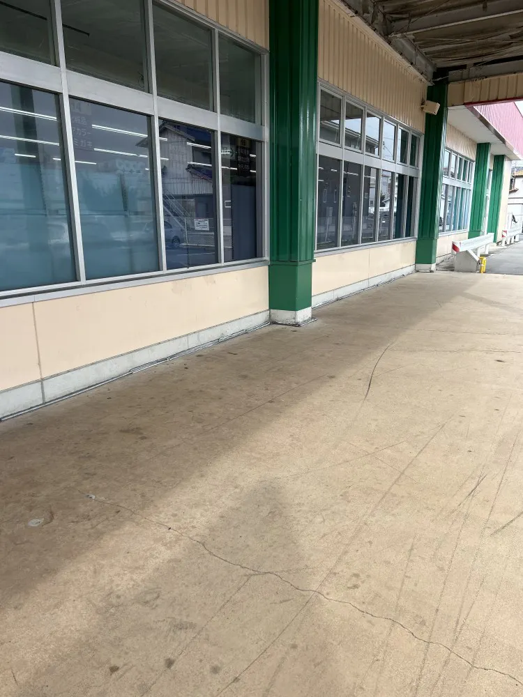 【一号舘長島】販促プロモーションに最適な入口軒下スペース