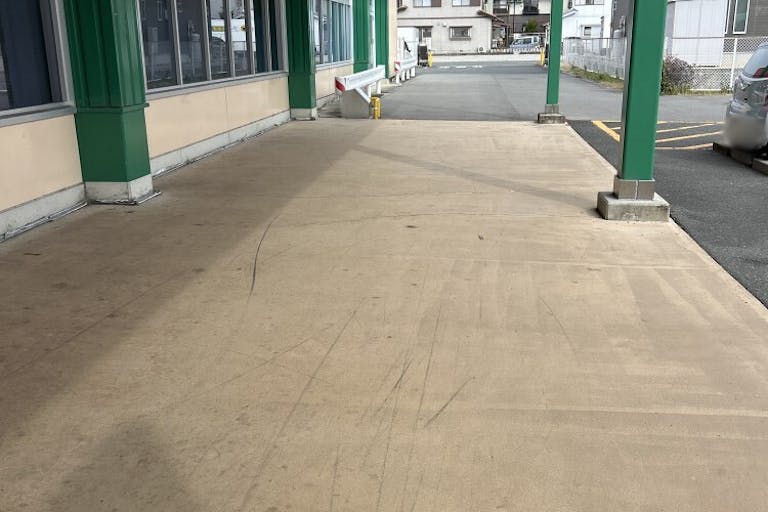 【一号舘長島】販促プロモーションに最適な入口軒下スペースの画像6