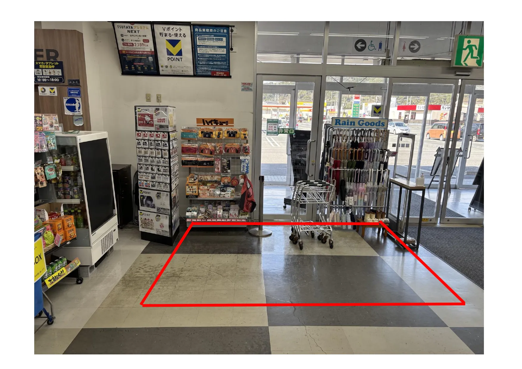 【TSUTAYA 鴨川店】物販やプロモーションの実施可能な店頭入口イベントスペース