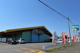 【ダイナム北海道岩見沢南店ゆったり館】物販やプロモーションイベントの開催に最適なアミューズメント施設のイベントスペース(めん六や前)
