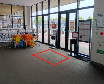 【イオンスタイル江刺】銘店側入口風除室 販促プロモーションに最適なスーパー店内催事イベントスペース