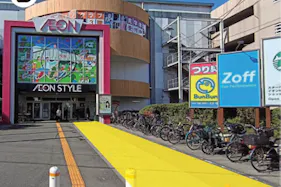 【イオン相模原ショッピングセンター】古淵駅側の入口前にある屋外イベントスペースB