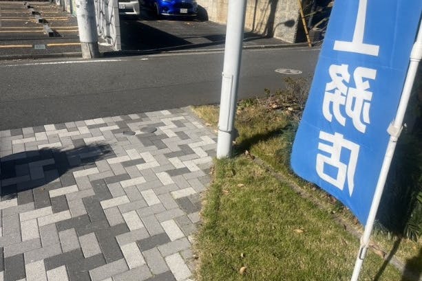 【ハウジングステージ新宿】キッチンカーやポップアップストア、プロモーションイベントに最適な住宅展示場インフォメーション前にある視認性の高いイベントスペース