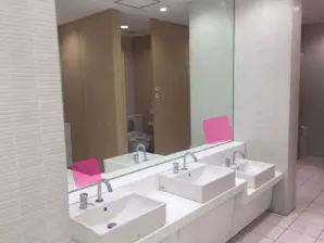 【イオンモールKYOTO】モール内広告 化粧室の画像