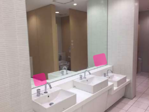 【イオンモールKYOTO】モール内広告 化粧室