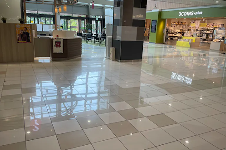 【イオンモール茨木*】1F インフォメーション横の画像1