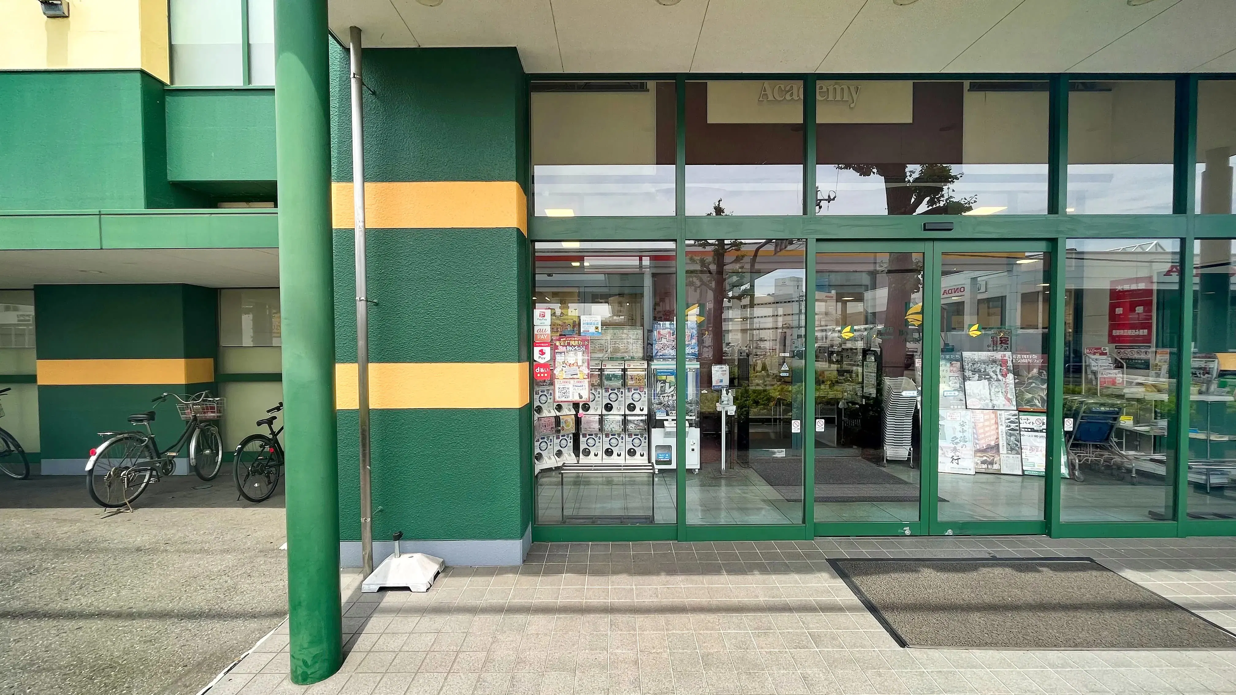 【ブックマンズアカデミー前橋店】県内最大級書店で催事プロモーション！キャンペーンにおすすめの出入口前軒下スペース