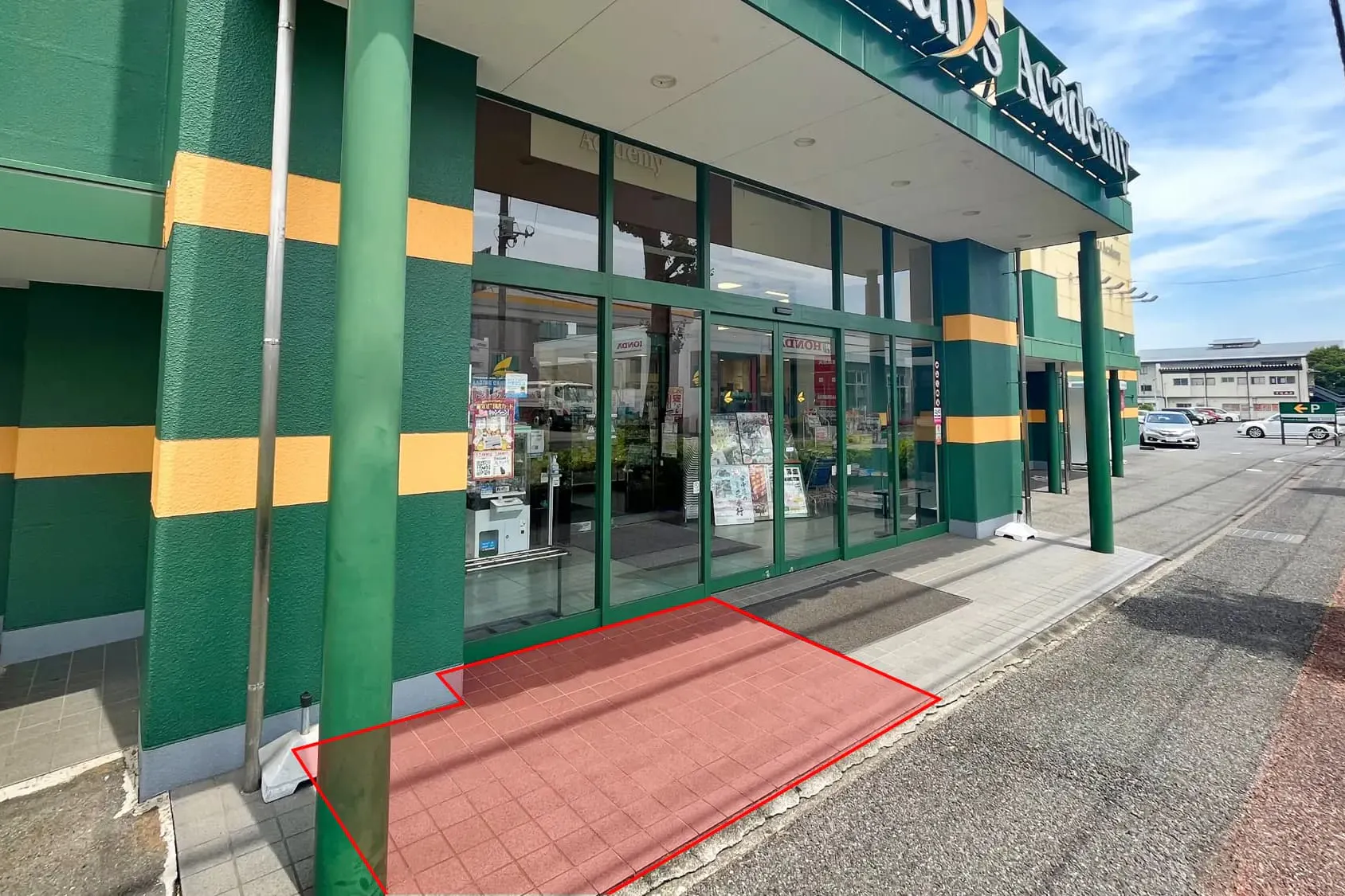 【ブックマンズアカデミー前橋店】県内最大級書店で催事プロモーション!キャンペーンにおすすめの出入口前軒下スペース