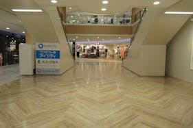 【イオンモール秋田】1F ユニクロ前