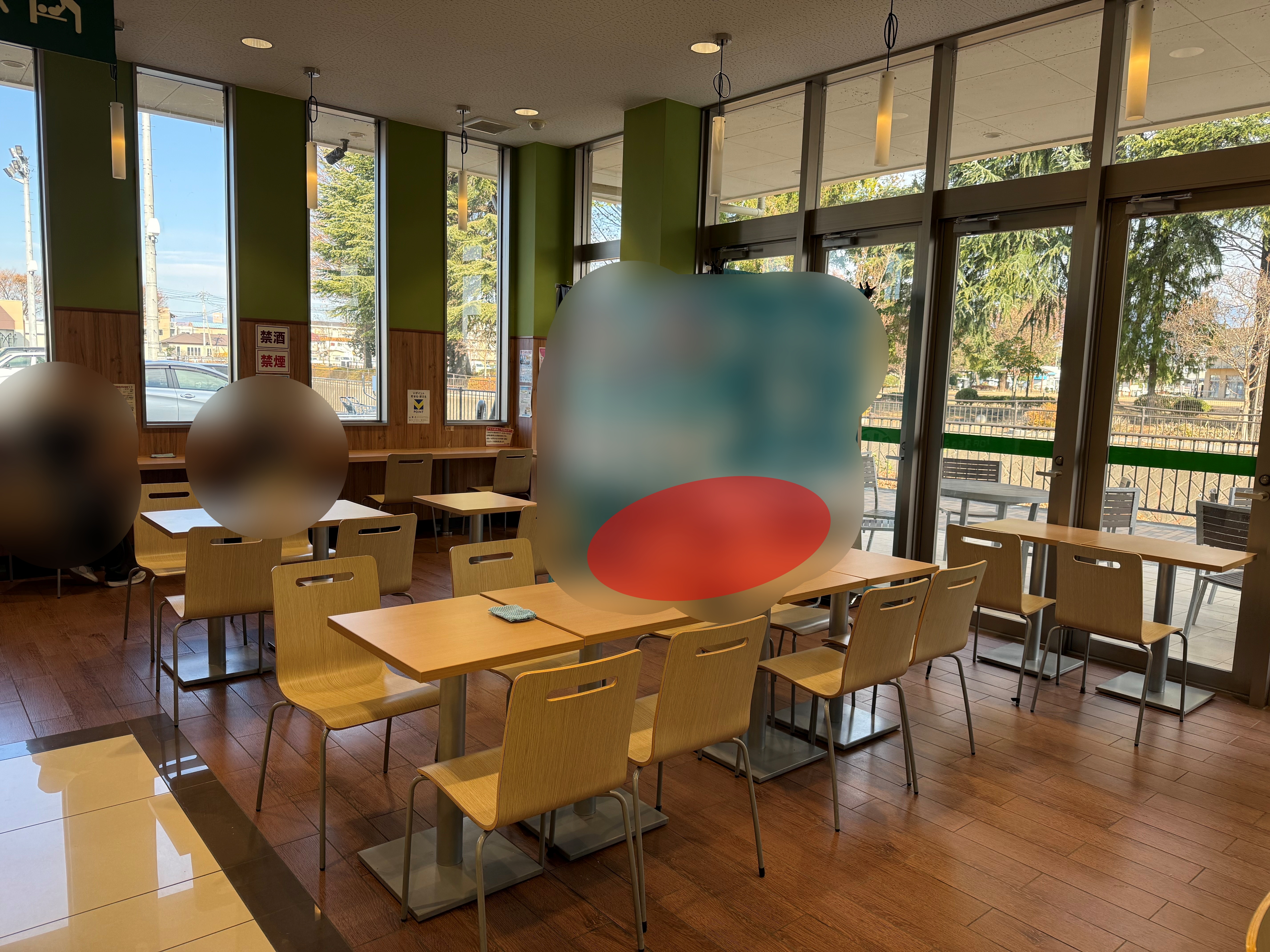 【JAファーマーズ朝日町店】食物販やプロモーションに利用可能なイートインスペース