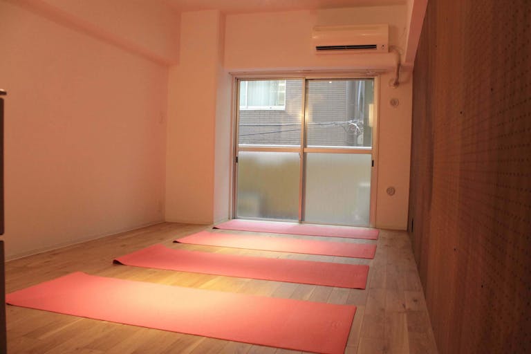 【秋葉原駅6分】ウッド調の壁面が心地よいオフサイトミーティングやワークショップに適したイベントスペースの画像10