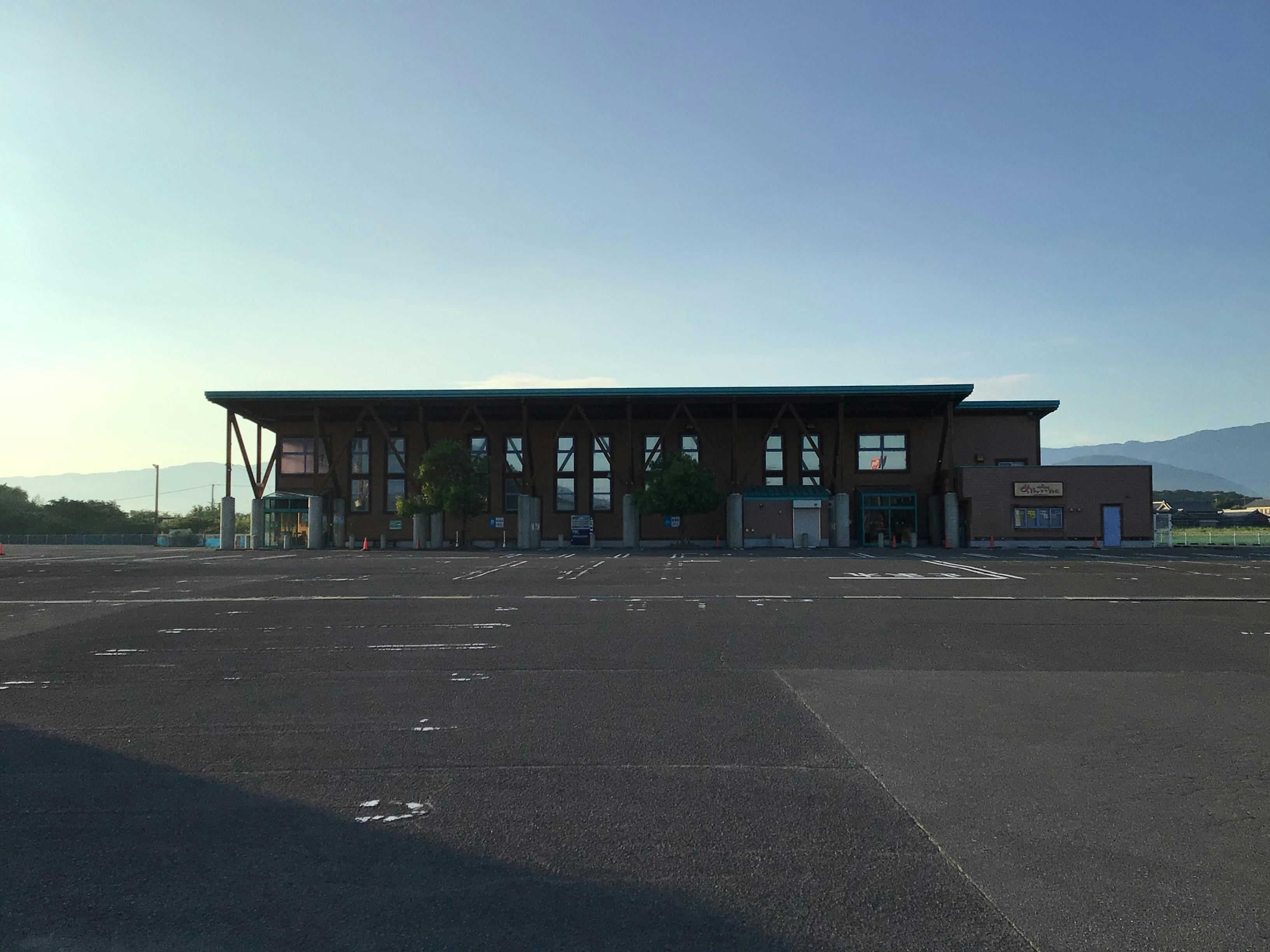 【ダイナム観音寺店】キッチンカーやプロモーションに最適なアミューズメント施設のイベントスペース