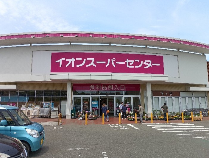 【イオンスーパーセンター陸前高田店】食品側入口風除室 販促プロモーションに最適なスーパー店内催事イベントスペース