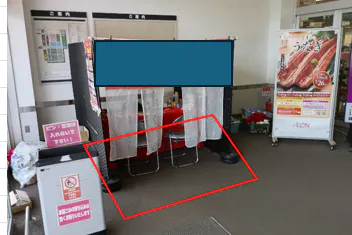 【イオンスーパーセンター陸前高田店】食品側入口風除室 販促プロモーションに最適なスーパー店内催事イベントスペース