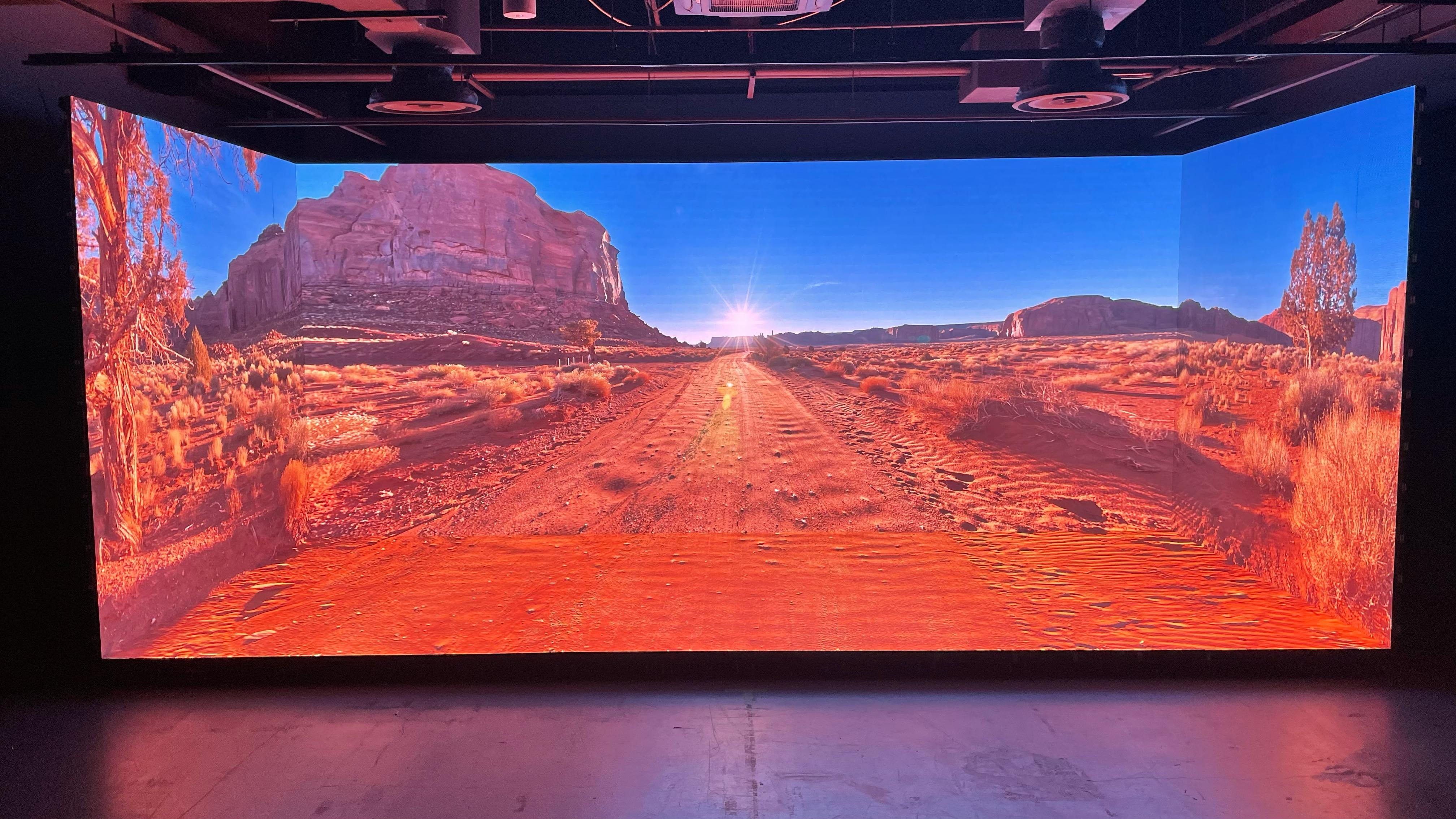 高精細LEDビジョンで大迫力の演出が可能!