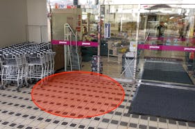 【ゆめマート 門司】屋外軒先 販促プロモーションや物販のポップアップストアにおすすめな催事イベントスペース