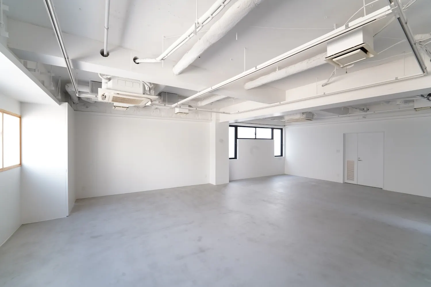 【北参道GALLERY店|北参道駅3分】展示会・ポップアップに最適なバックヤード・フィッティングスペース付きギャラリー