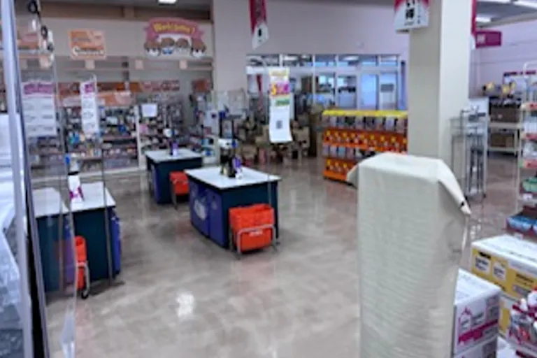 【ザ・ビッグ大館西店】レジ後ろお客さま休憩所前 販促プロモーションや物販に最適なスーパー店内催事イベントスペースの画像3