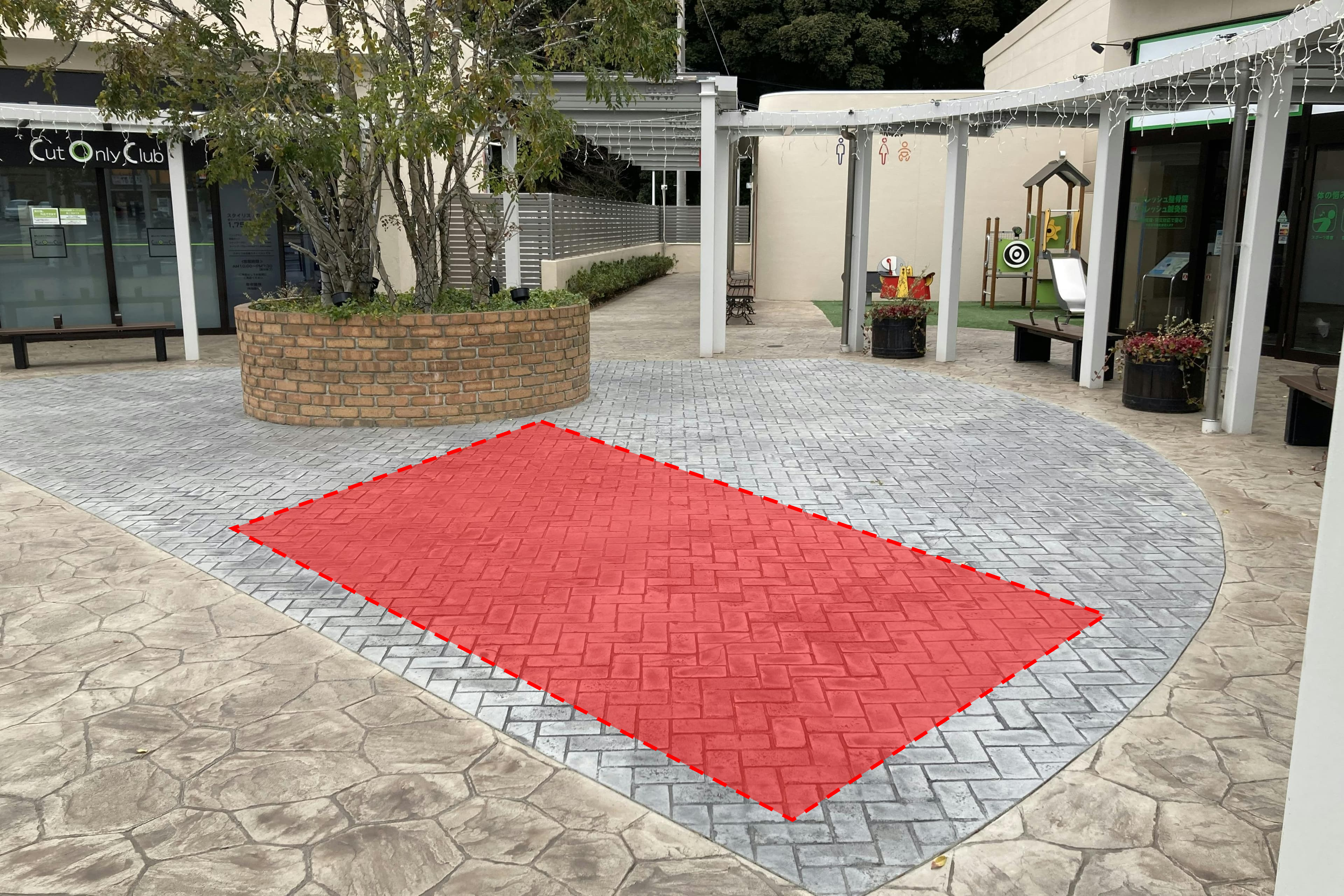 【ミスターマックス おゆみ野店】中央広場（キッチンカー小型） キッチンカーや物販用途に最適な総合ディスカウントストアの催事イベントスペース