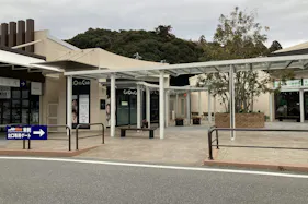 【ミスターマックス おゆみ野店】中央広場(キッチンカー小型) キッチンカーや物販用途に最適な総合ディスカウントストアの催事イベントスペース