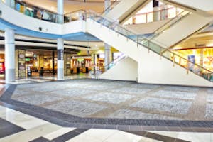 【イオンモール広島府中】1階 スターギャラリー