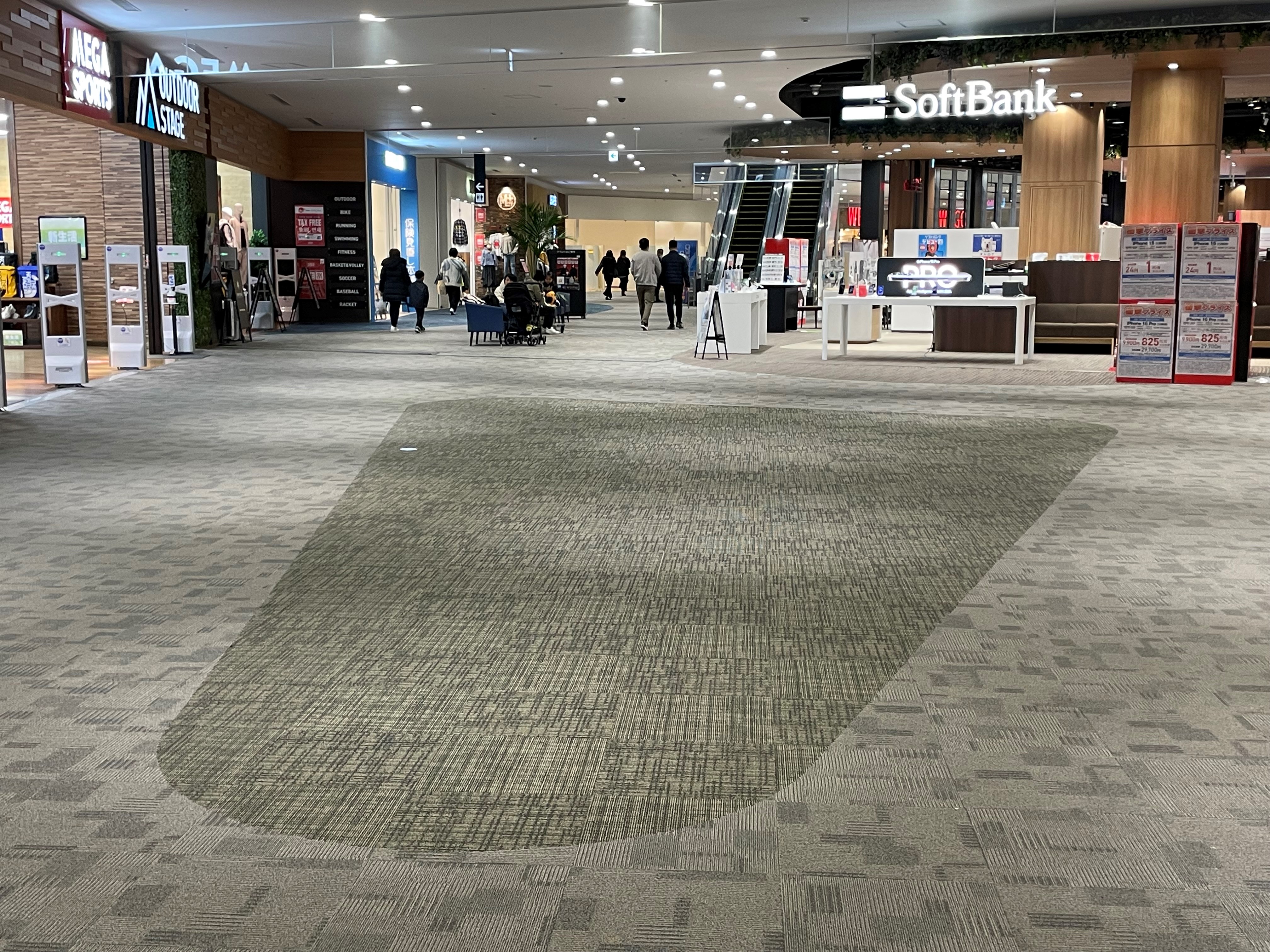 【イオンモール常滑】セントラルブリッジB (メガスポーツ前)