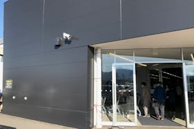 【メガセンタートライアル盛岡西バイパス店】食物販の出店や 販促プロモーションが可能な『【正面左側】Ⓐ 屋外 催事/マルシェスペース』