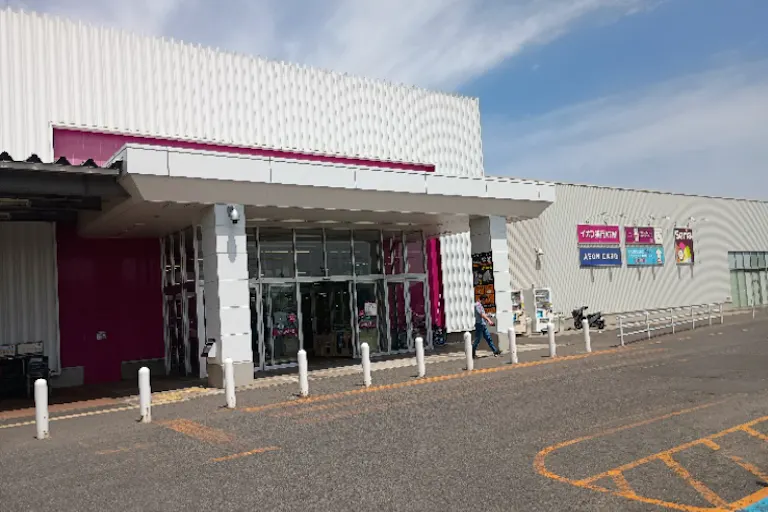 【イオン七戸十和田駅前店】【土日限定】バス停横 大型キッチンカー出店に最適なスーパー屋外催事イベントスペースの画像4