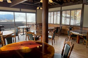 【湯布院町エリア】食物販や飲食出店に最適な温泉施設内のカフェイベントスペース