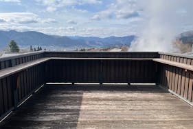 【湯布院町エリア】食物販や飲食出店に最適な温泉施設内のカフェイベントスペース