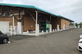 【ダイナム宮城富谷店ゆったり館】キッチンカーやプロモーションに最適なアミューズメント施設のイベントスペース(店舗駐車場)